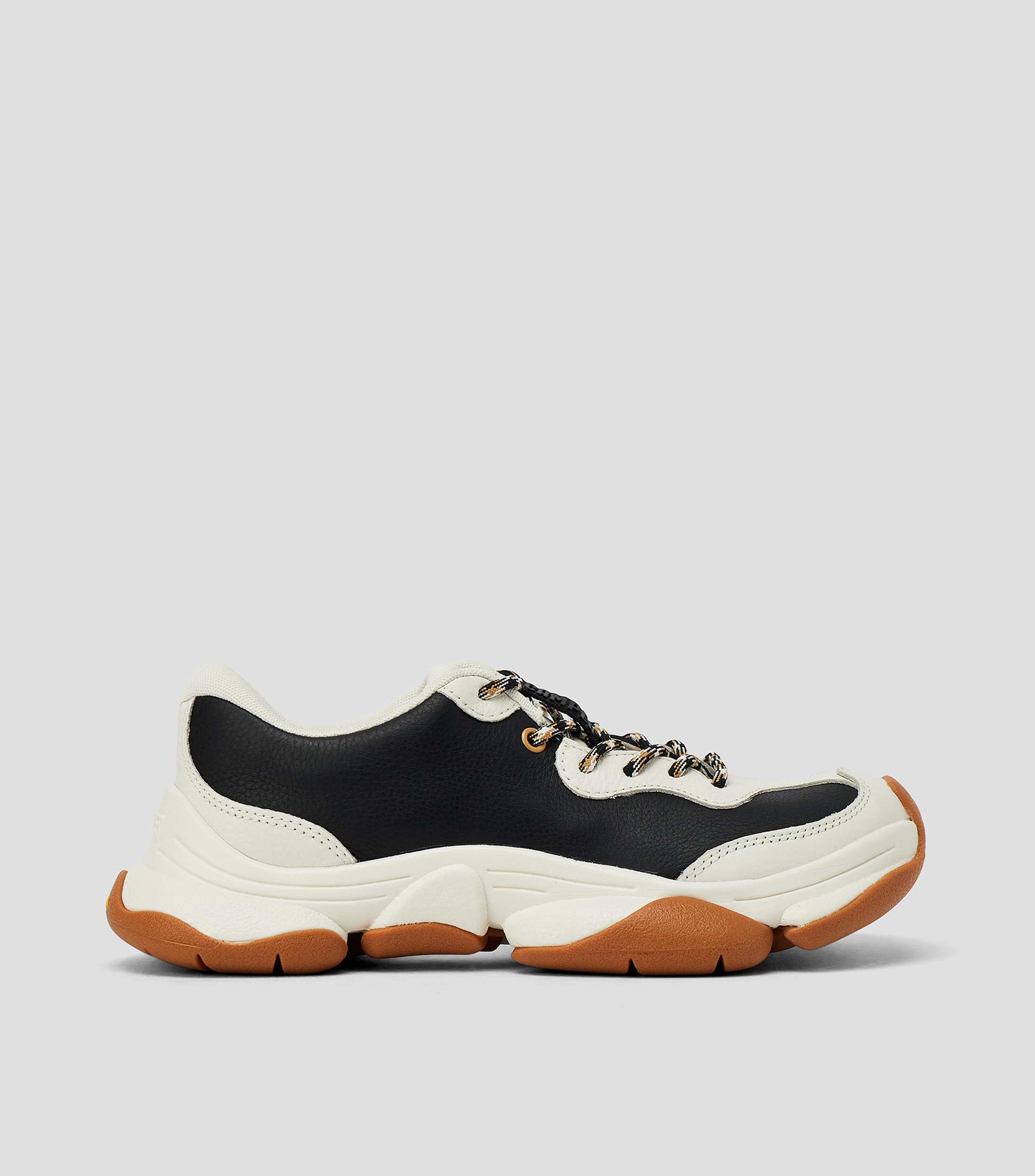 Tenis casuales en piel vacuna Mujer